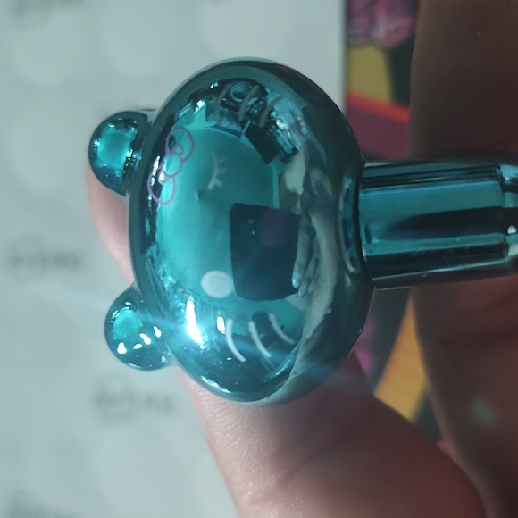 Hello kitty eyeliner - Picture 1 of 3